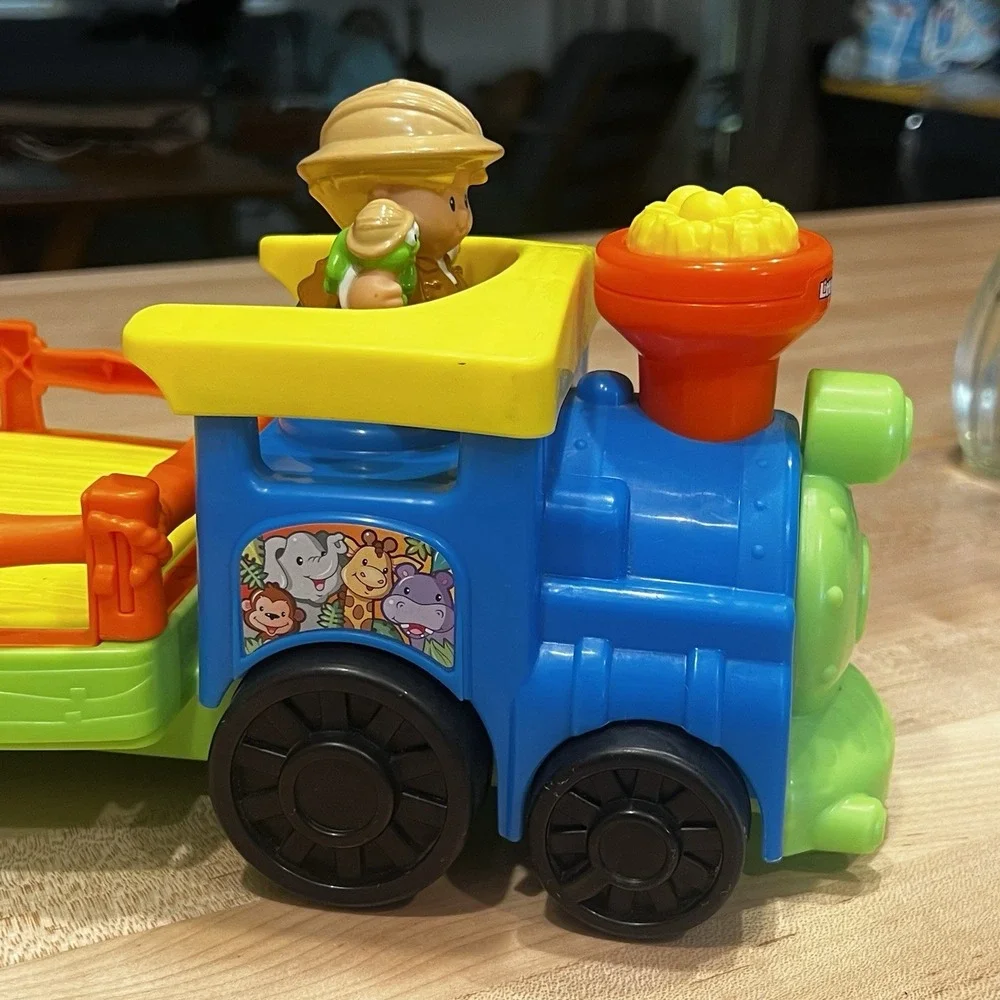 Fisher Price Little People Choo Choo Zoo Train with Wagon Tested and Working